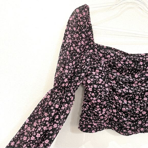 H&M Divided Black & Pink Floral Long Sleeve Crop Top w/ Smocked Back - Large - Picture 2 of 12